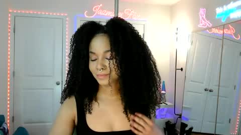 Jazmine Fox online show from June 3, 6:02 pm