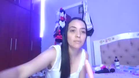 jazminojeda online show from April 3, 2:42 am