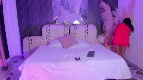 Snapshot of jazminrusso_ chatting on April 6, 4:10 am Jazminrusso online show from April 6, 4:10 am