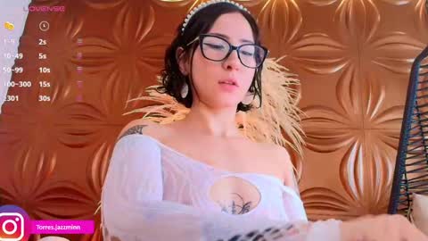 Jazmin online show from September 15, 1:22 pm