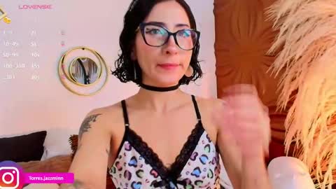 Jazmin online show from September 17, 1:02 pm
