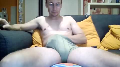 jbcascadess online show from November 28, 8:22 pm