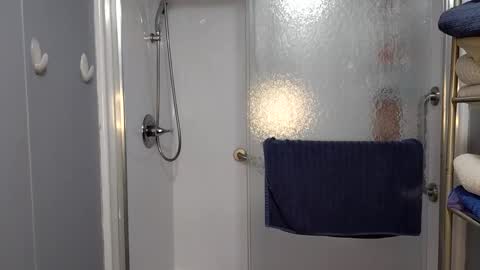 J Nicole online show from April 14, 4:07 am