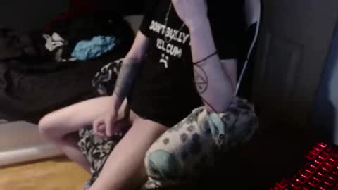 Snapshot of jboy594 chatting on May 10, 8:47 pm jboy594 online show from May 10, 8:47 pm