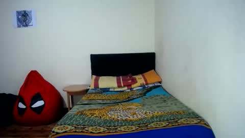 Snapshot of jboy_s chatting on February 1, 2:21 am jboy_s online show from February 1, 2:21 am