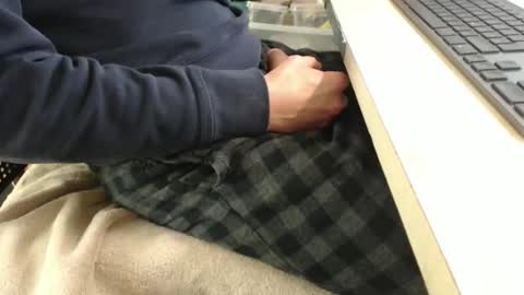 Snapshot of jc200000 chatting on December 18, 9:43 pm jc200000 online show from December 18, 9:43 pm