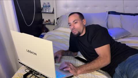 JcMax305 online show from April 8, 5:07 am