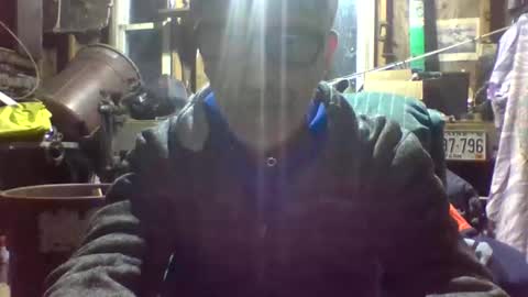 Snapshot of jdgiddy69 chatting on December 17, 3:12 am jdgiddy69 online show from December 17, 3:12 am