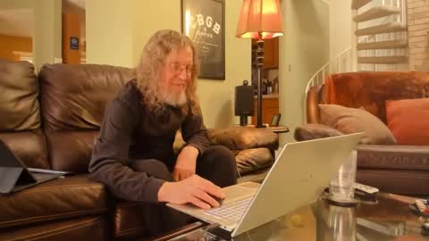 JDinEuless online show from February 1, 9:19 pm