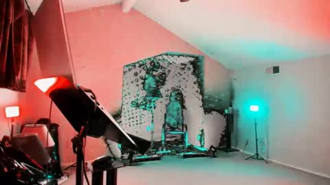 JDinEuless online show from February 14, 11:31 pm