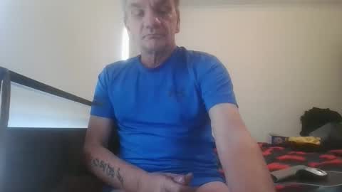 Snapshot of jdsaus chatting on October 6, 3:48 am jdsaus online show from October 6, 3:48 am