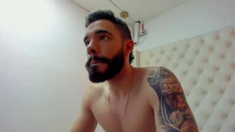 JEAN online show from April 9, 8:25 pm