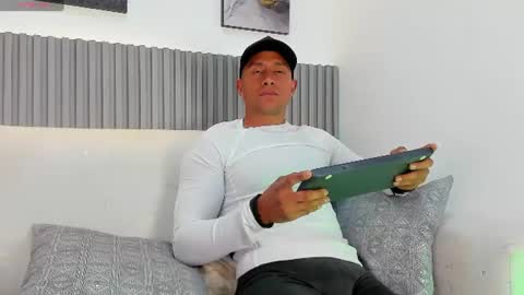 Snapshot of jean_prime chatting on June 16, 8:11 pm JEAN online show from June 16, 8:11 pm