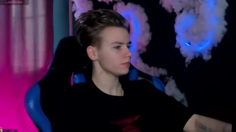 jean_wilsons online show from March 2, 11:17 am