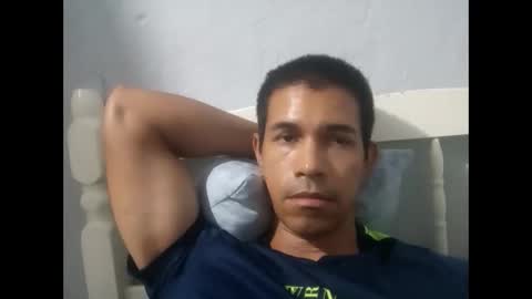 Snapshot of jeancarloscanci chatting on January 10, 2:04 am Tayler online show from January 10, 2:04 am