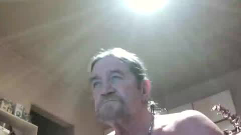 Snapshot of jeanclaude1959 chatting on May 29, 7:06 am jeanclaude1959 online show from May 29, 7:06 am