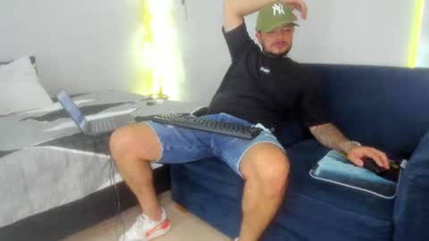 Jean alex  online show from June 30, 12:11 am