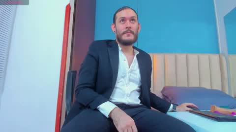 Snapshot of jeanpiere02 chatting on December 5, 2:53 am Jeanpiere online show from December 5, 2:53 am