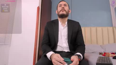 Snapshot of jeanpiere02 chatting on December 14, 7:18 pm Jeanpiere online show from December 14, 7:18 pm