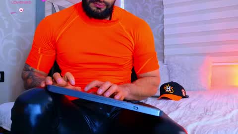 Snapshot of jeanpoolsex chatting on May 6, 2:08 am jeanpoolsex online show from May 6, 2:08 am