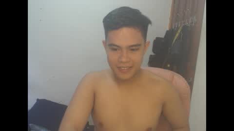 Snapshot of jebs_ chatting on January 5, 3:22 am jebs_ online show from January 5, 3:22 am