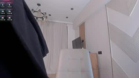 jee__son online show from April 6, 1:56 pm