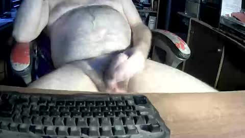 Snapshot of jeff_40962 chatting on December 20, 4:25 pm Jeffrey Sinclair online show from December 20, 4:25 pm