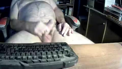 Snapshot of jeff_40962 chatting on January 7, 11:51 pm Jeffrey Sinclair online show from January 7, 11:51 pm