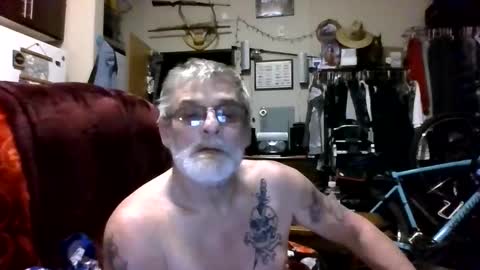 jeffbb895843 online show from April 9, 12:21 pm