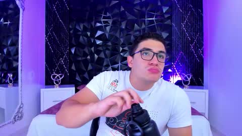 Jeff online show from December 5, 8:27 pm