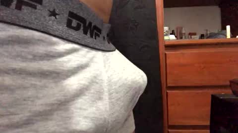 jehoels online show from April 27, 3:04 am