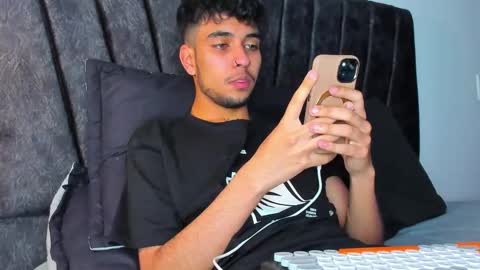 jei online show from October 25, 11:29 am