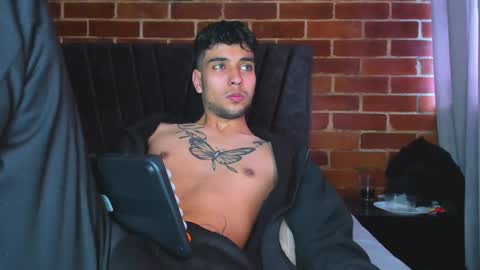 jei online show from November 23, 1:22 pm