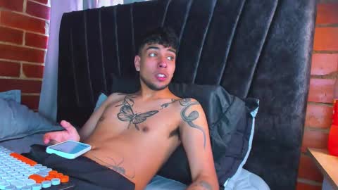 jei online show from November 25, 1:44 pm