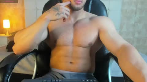 Snapshot of jeicob_gagnon chatting on July 25, 6:05 pm jeicob gagnon online show from July 25, 6:05 pm