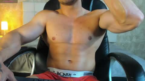 Snapshot of jeicob_gagnon chatting on July 31, 7:46 pm jeicob gagnon online show from July 31, 7:46 pm