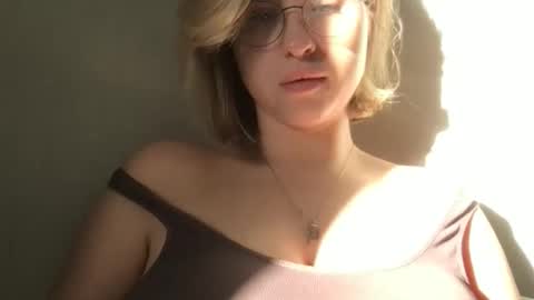 Inna  online show from November 17, 7:58 am