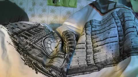 jellykulli online show from April 4, 7:28 am