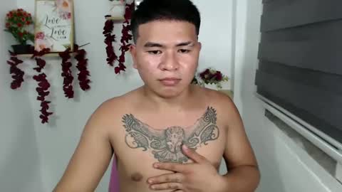 Snapshot of jem_fuckboyx chatting on December 4, 4:16 pm Jem online show from December 4, 4:16 pm