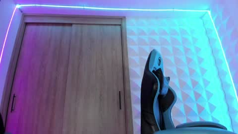 jendralevis online show from February 6, 1:49 am