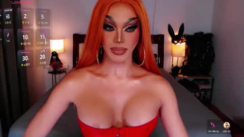 Snapshot of jenifers_body chatting on October 29, 8:10 pm Queen Jenifer online show from October 29, 8:10 pm