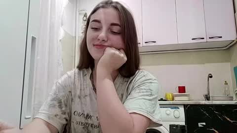 Snapshot of jeniffervaneck chatting on December 13, 10:15 pm Jeniffer online show from December 13, 10:15 pm