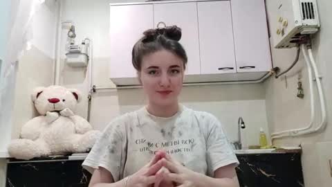 Snapshot of jeniffervaneck chatting on December 15, 9:08 pm Jeniffer online show from December 15, 9:08 pm