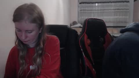 JenisAndPeter online show from November 17, 8:25 pm