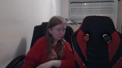 Snapshot of jenisandpeter chatting on November 20, 7:13 pm JenisAndPeter online show from November 20, 7:13 pm