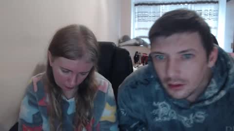 Snapshot of jenisandpeter chatting on November 27, 7:43 am JenisAndPeter online show from November 27, 7:43 am