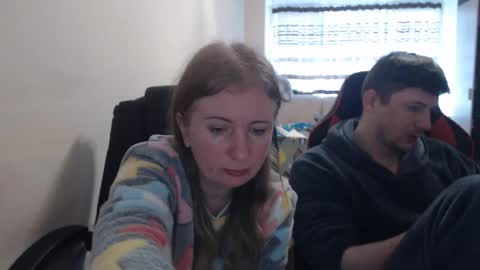 Snapshot of jenisandpeter chatting on December 19, 7:26 am JenisAndPeter online show from December 19, 7:26 am