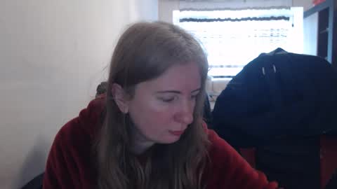 Snapshot of jenisandpeter chatting on February 22, 7:51 am JenisAndPeter online show from February 22, 7:51 am