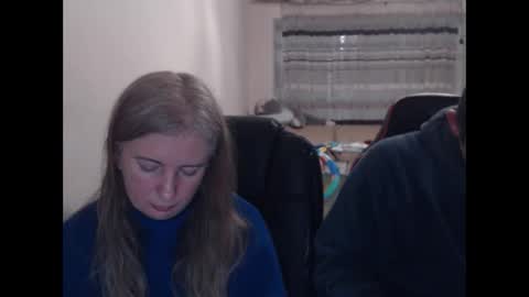 Snapshot of jenisandpeter chatting on February 24, 8:18 pm JenisAndPeter online show from February 24, 8:18 pm