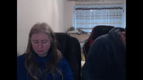 Snapshot of jenisandpeter chatting on February 26, 5:28 am JenisAndPeter online show from February 26, 5:28 am